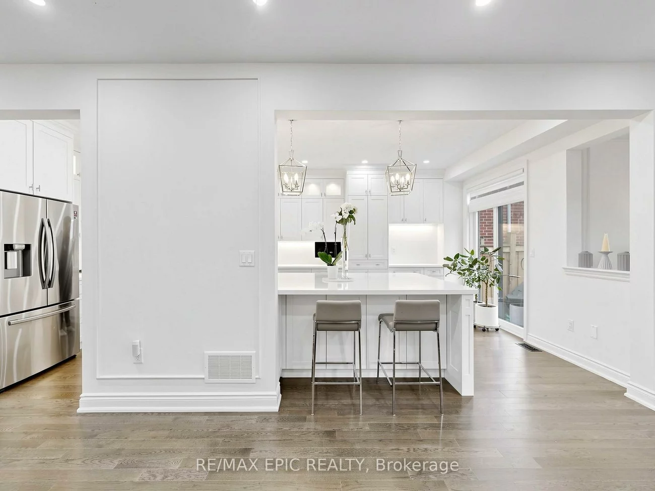 122, Scarlet, Bradford, Bradford West Gwillimbury