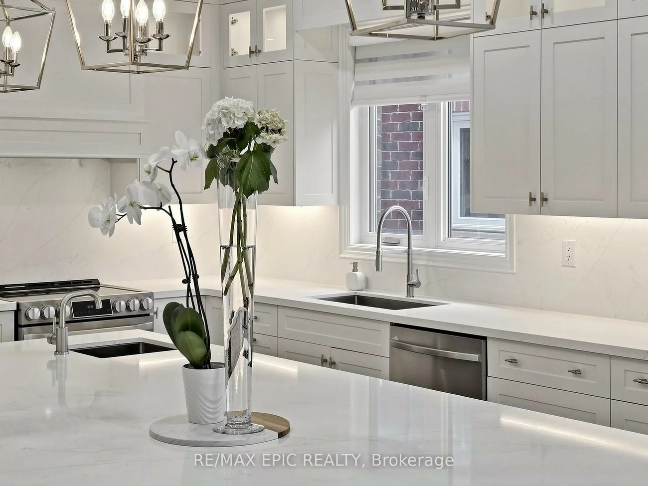 122, Scarlet, Bradford, Bradford West Gwillimbury