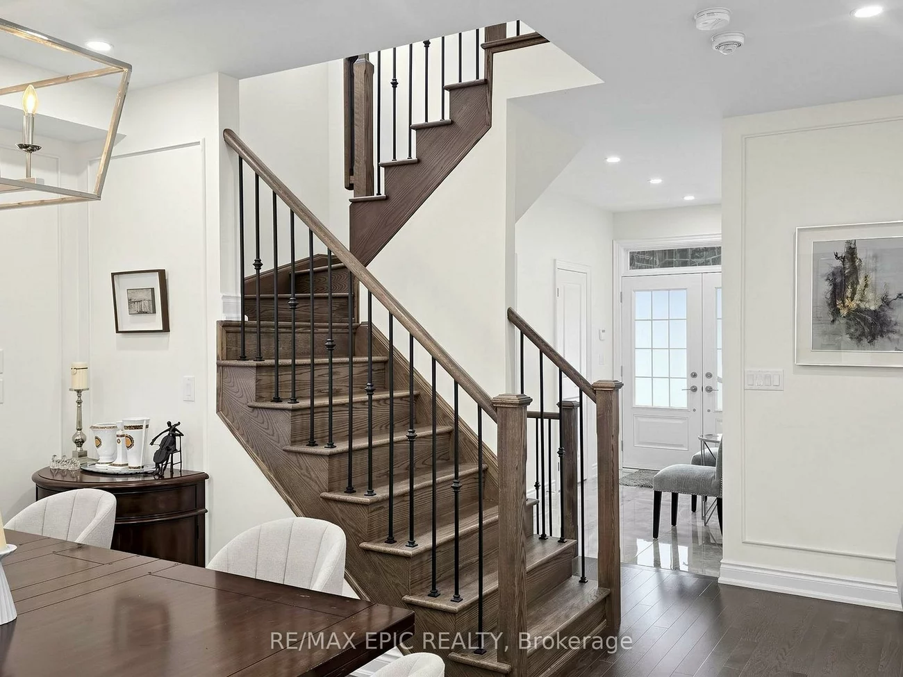 122, Scarlet, Bradford, Bradford West Gwillimbury