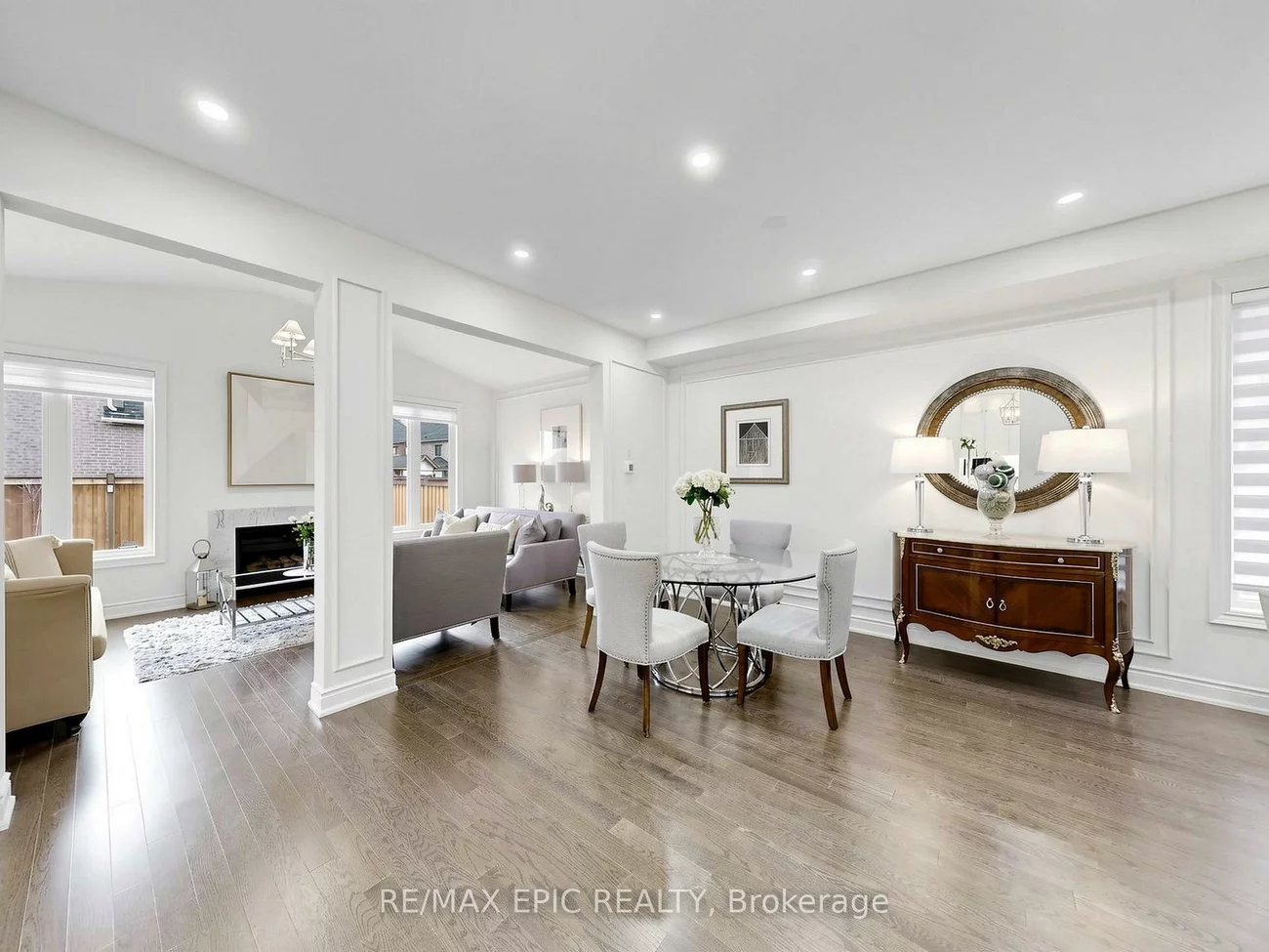 122, Scarlet, Bradford, Bradford West Gwillimbury