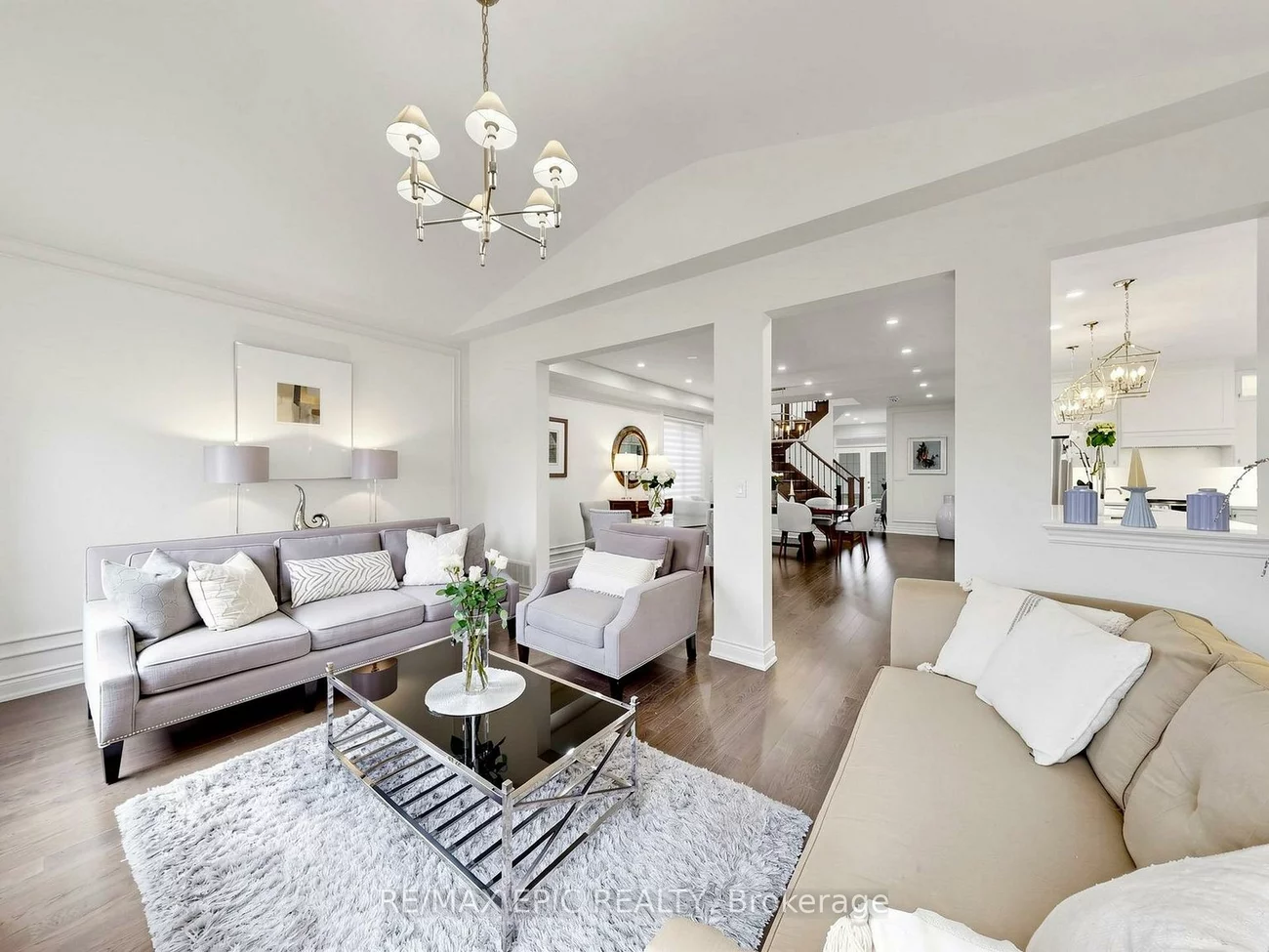 122, Scarlet, Bradford, Bradford West Gwillimbury