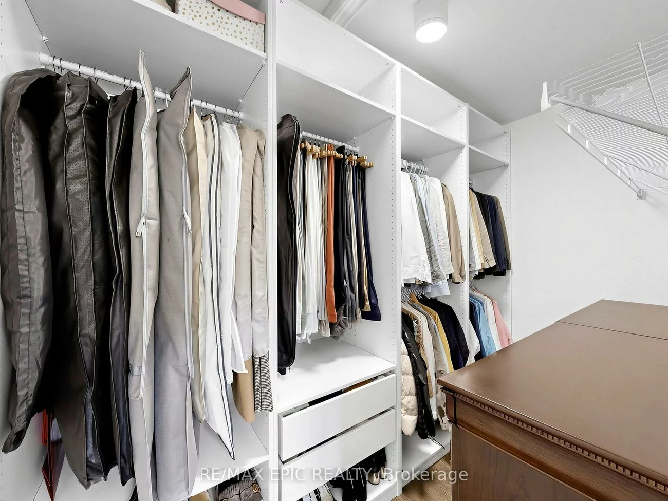 122, Scarlet, Bradford, Bradford West Gwillimbury