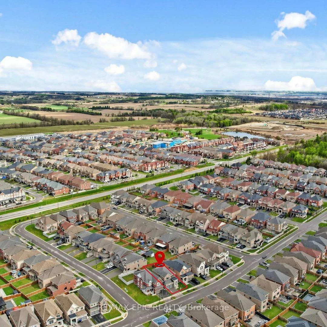 122, Scarlet, Bradford, Bradford West Gwillimbury