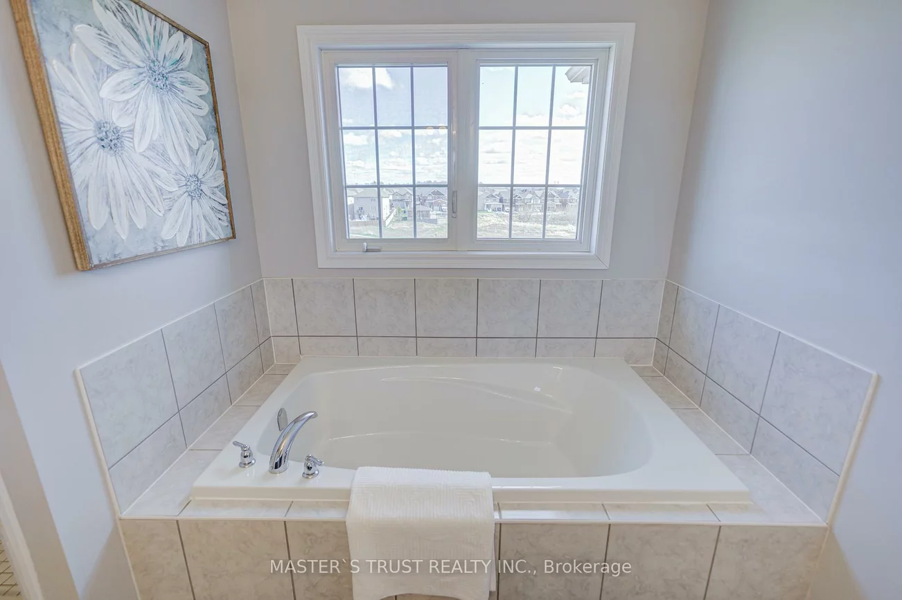 137, Brookview, Bradford, Bradford West Gwillimbury