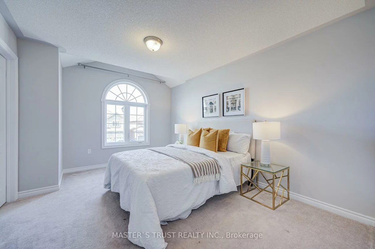 137, Brookview, Bradford, Bradford West Gwillimbury