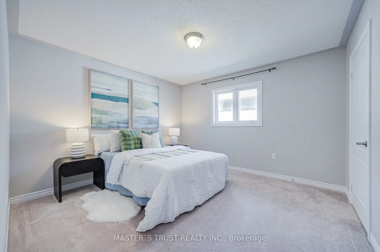 137, Brookview, Bradford, Bradford West Gwillimbury