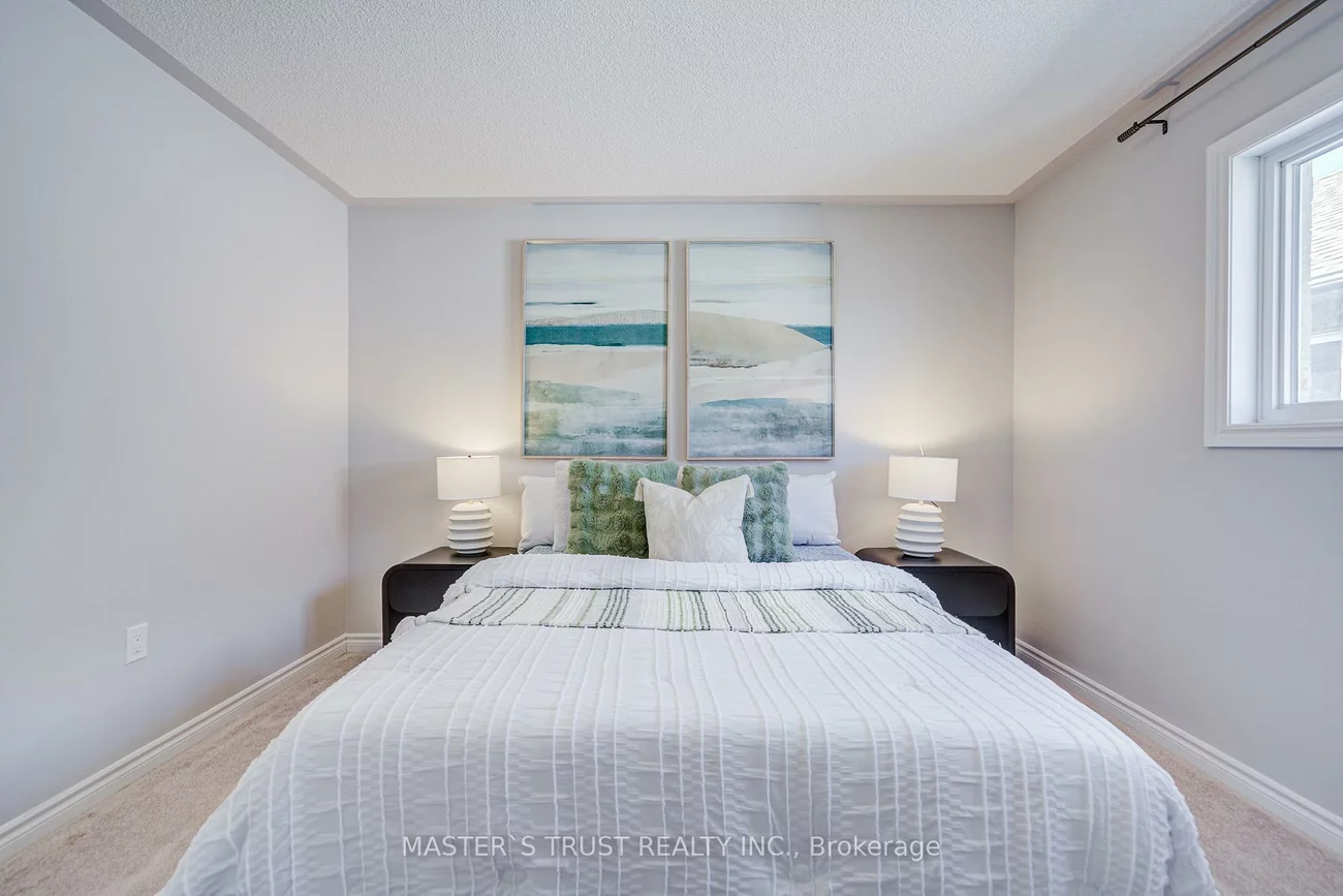 137, Brookview, Bradford, Bradford West Gwillimbury