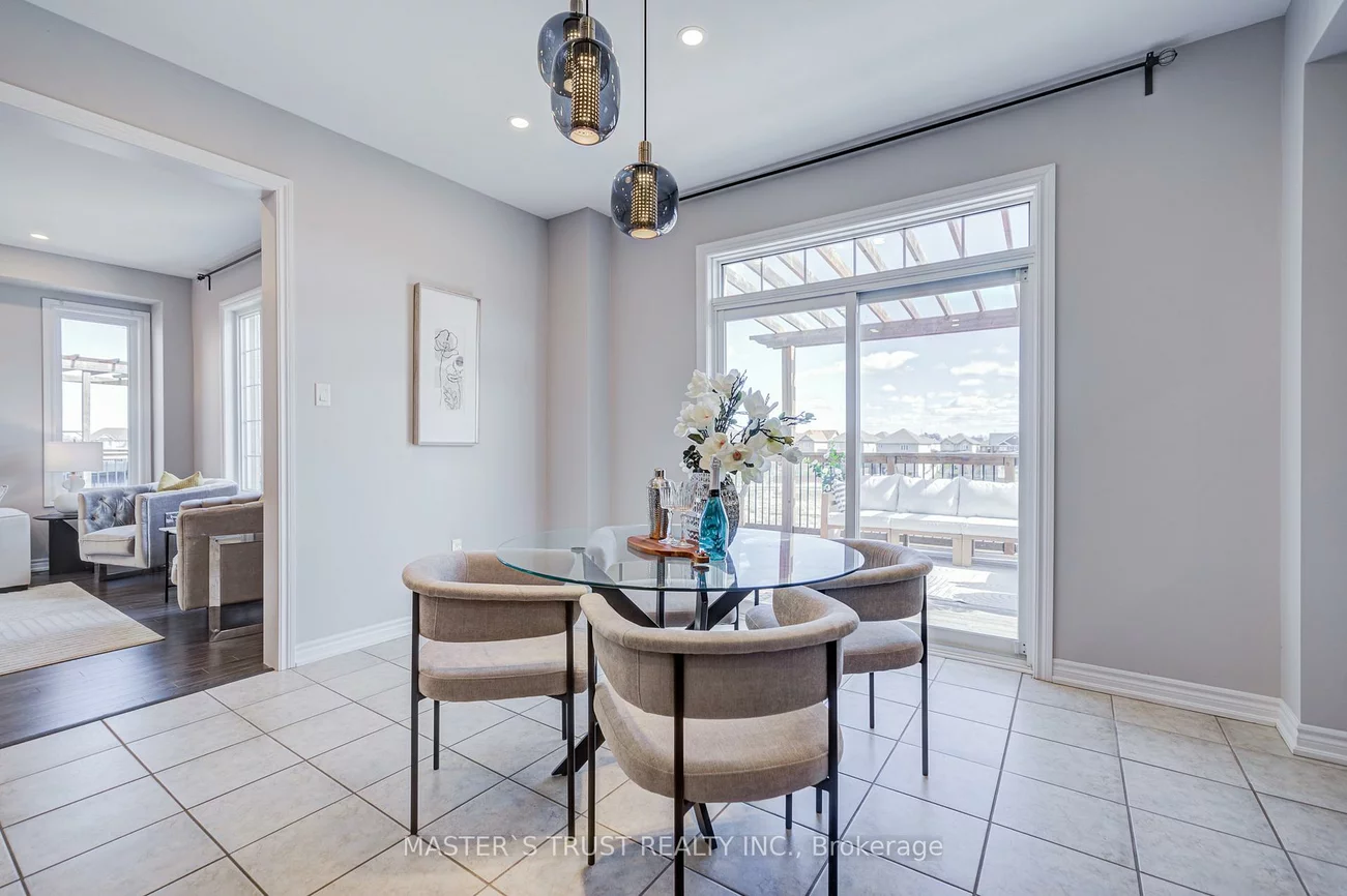 137, Brookview, Bradford, Bradford West Gwillimbury