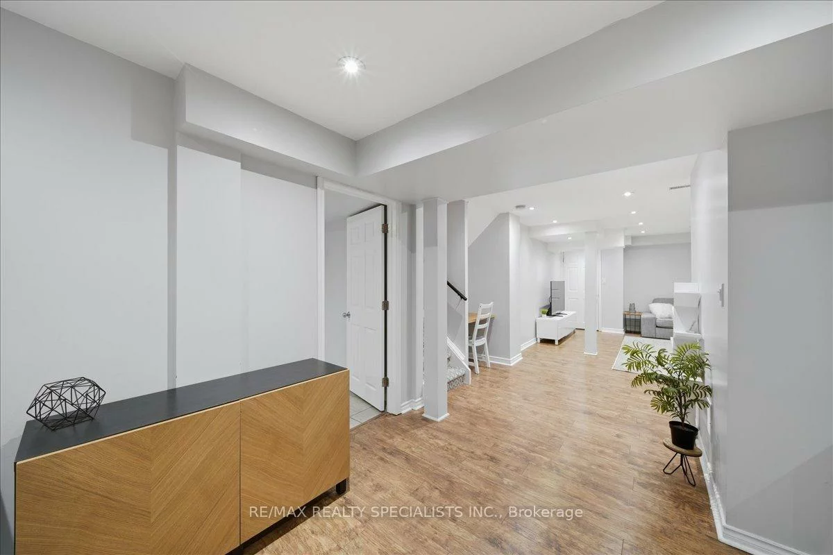 68, West Park, Bradford, Bradford West Gwillimbury