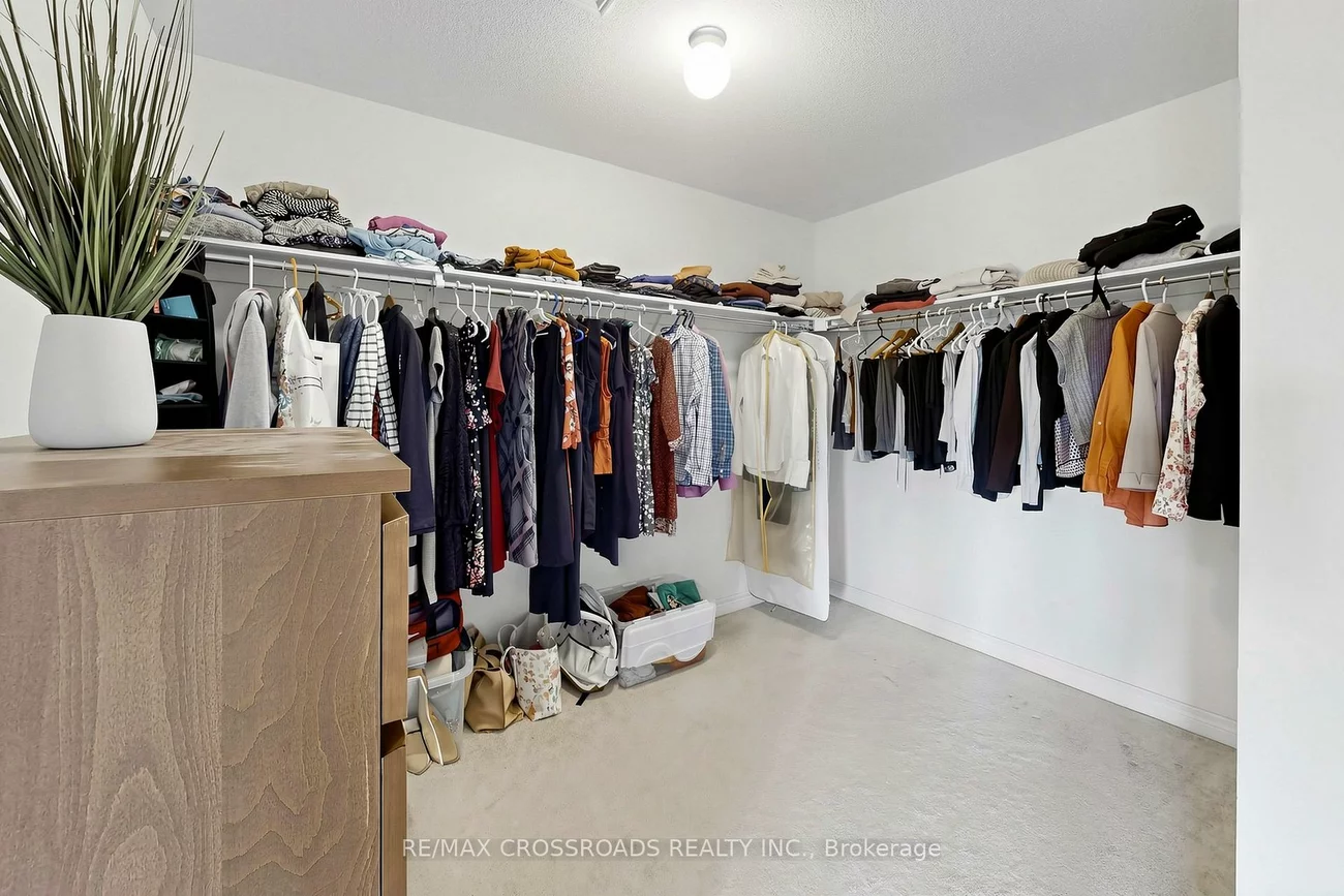 6, Angela, Bradford, Bradford West Gwillimbury