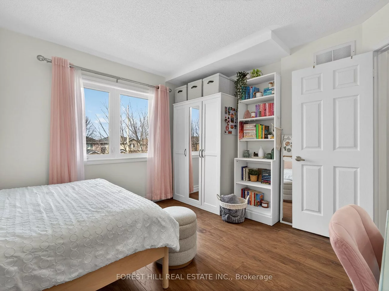 92, Noble, Bradford, Bradford West Gwillimbury