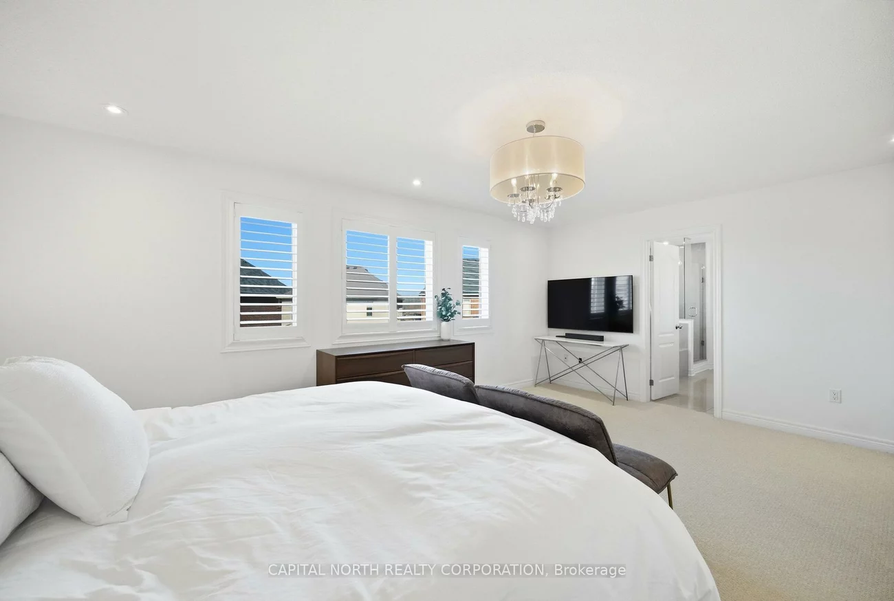 72, Jewelwing, Bradford, Bradford West Gwillimbury