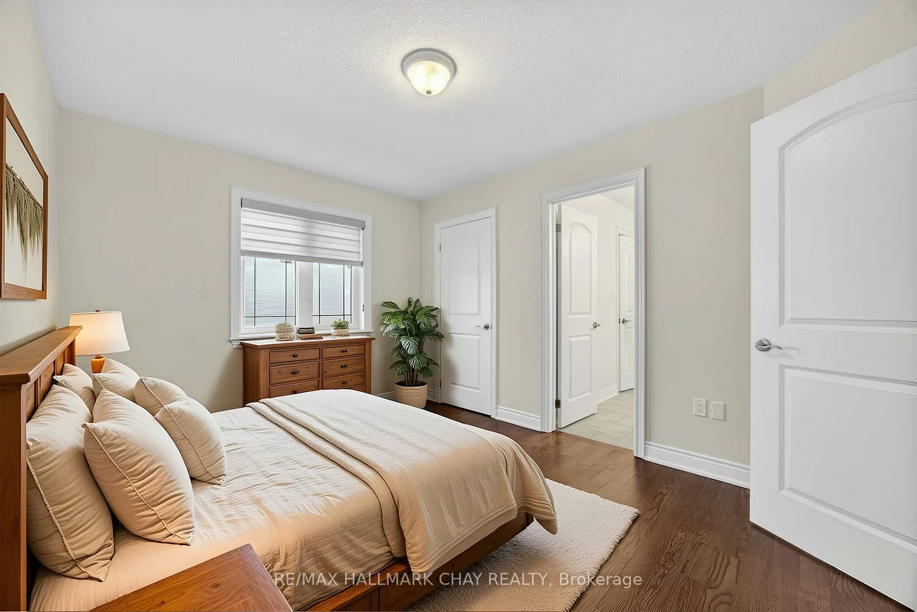 101, Gardiner, Bradford, Bradford West Gwillimbury
