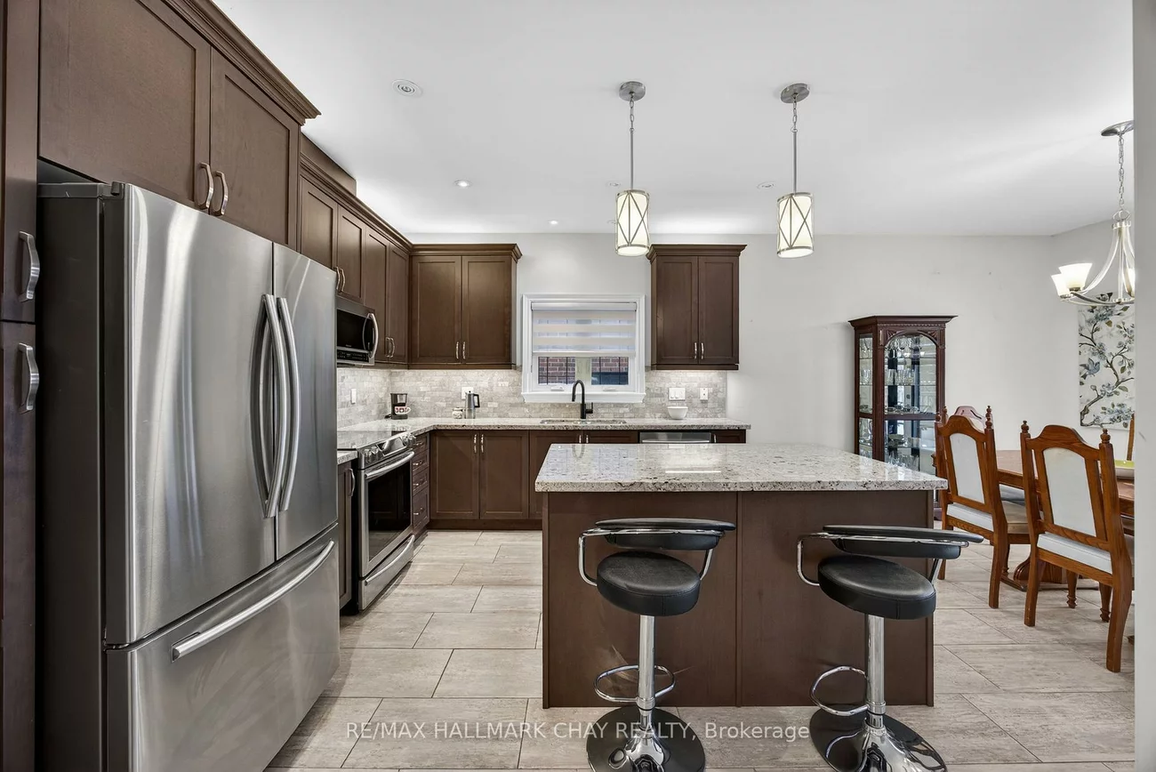 101, Gardiner, Bradford, Bradford West Gwillimbury