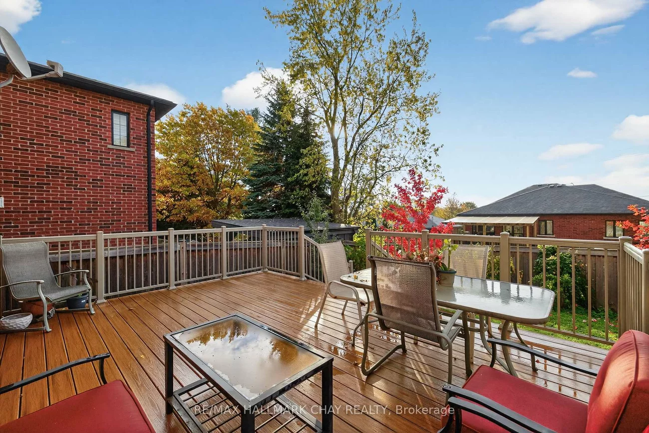 101, Gardiner, Bradford, Bradford West Gwillimbury