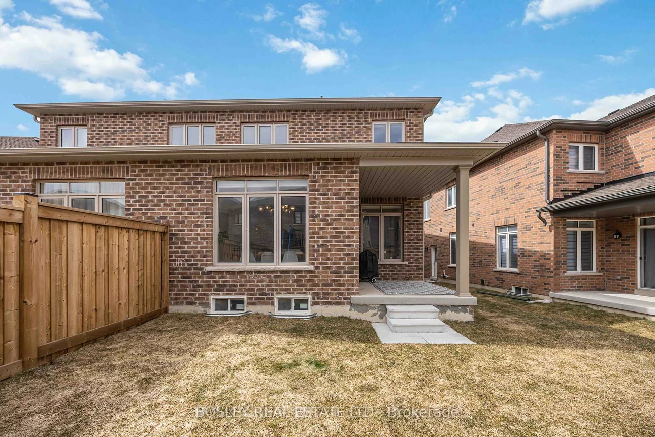 29, Ferragine, Bradford, Bradford West Gwillimbury