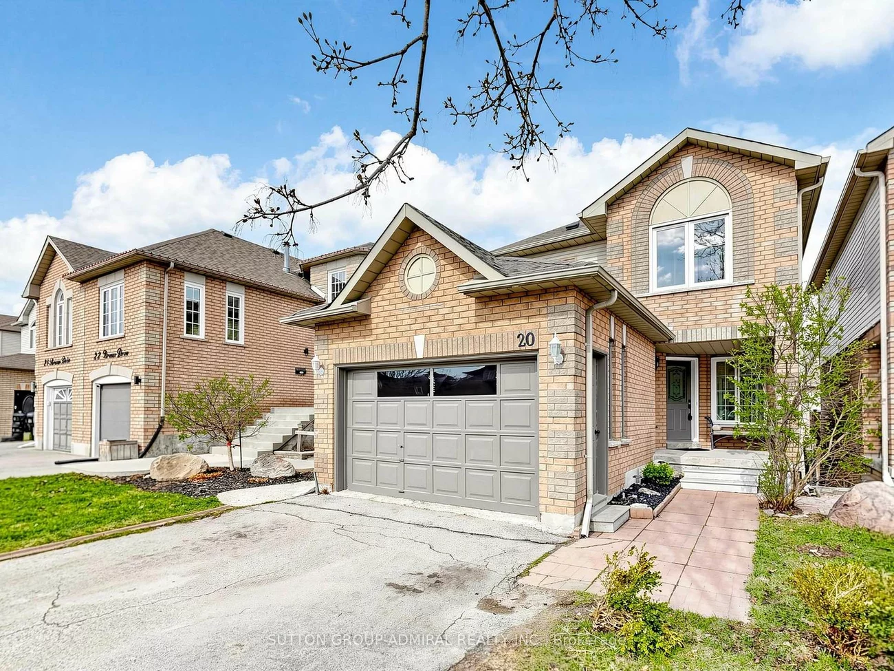 20, Breeze, Bradford, Bradford West Gwillimbury