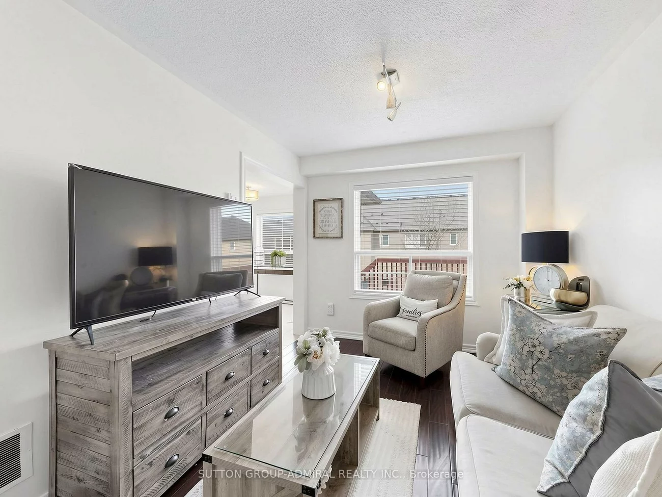 20, Breeze, Bradford, Bradford West Gwillimbury