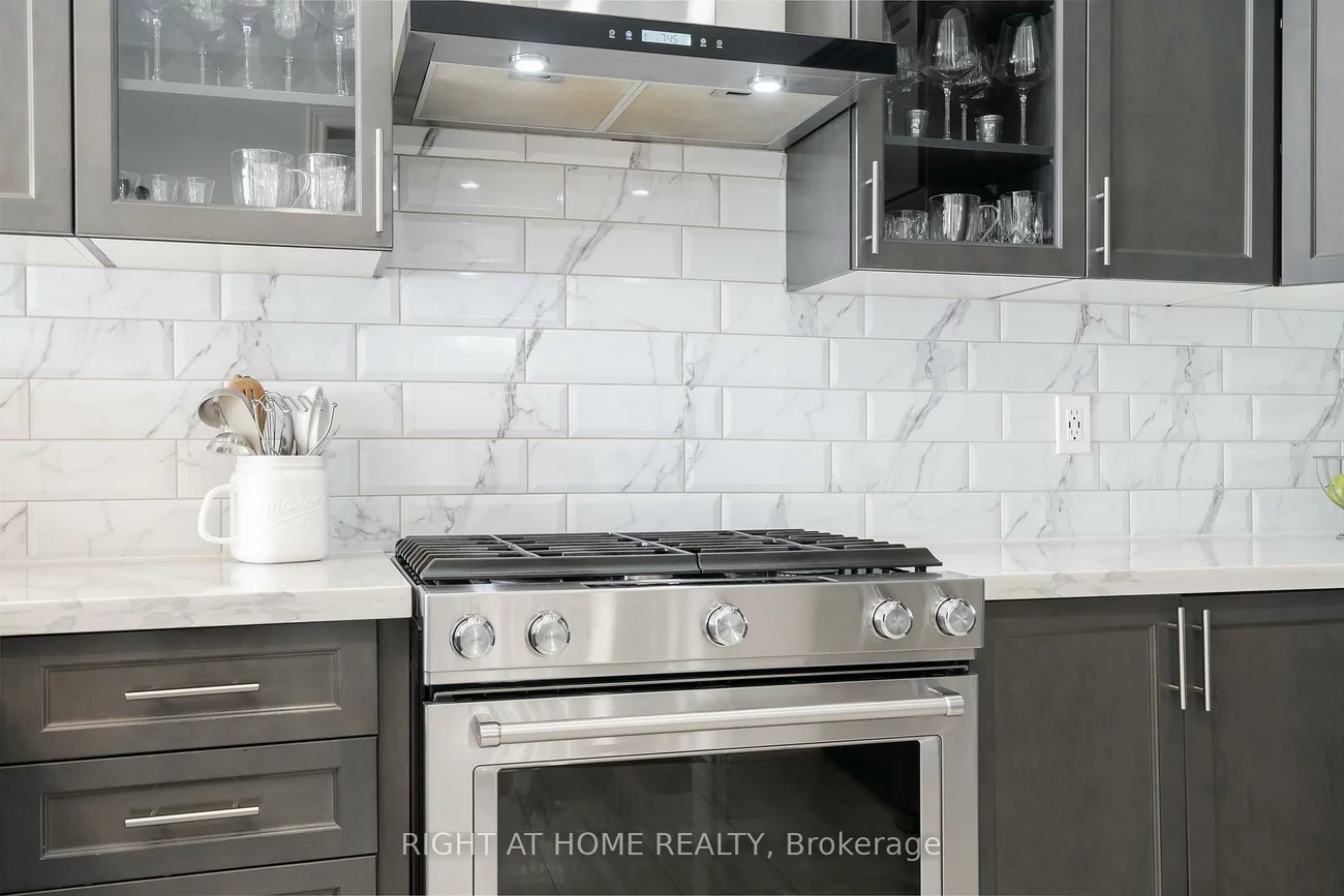 12, Tupling, Bradford, Bradford West Gwillimbury