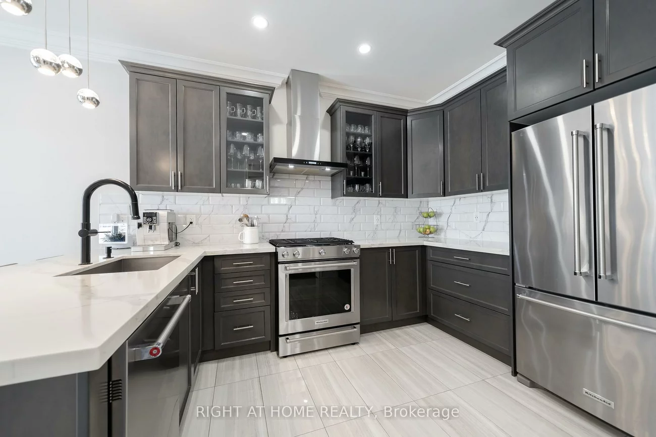 12, Tupling, Bradford, Bradford West Gwillimbury