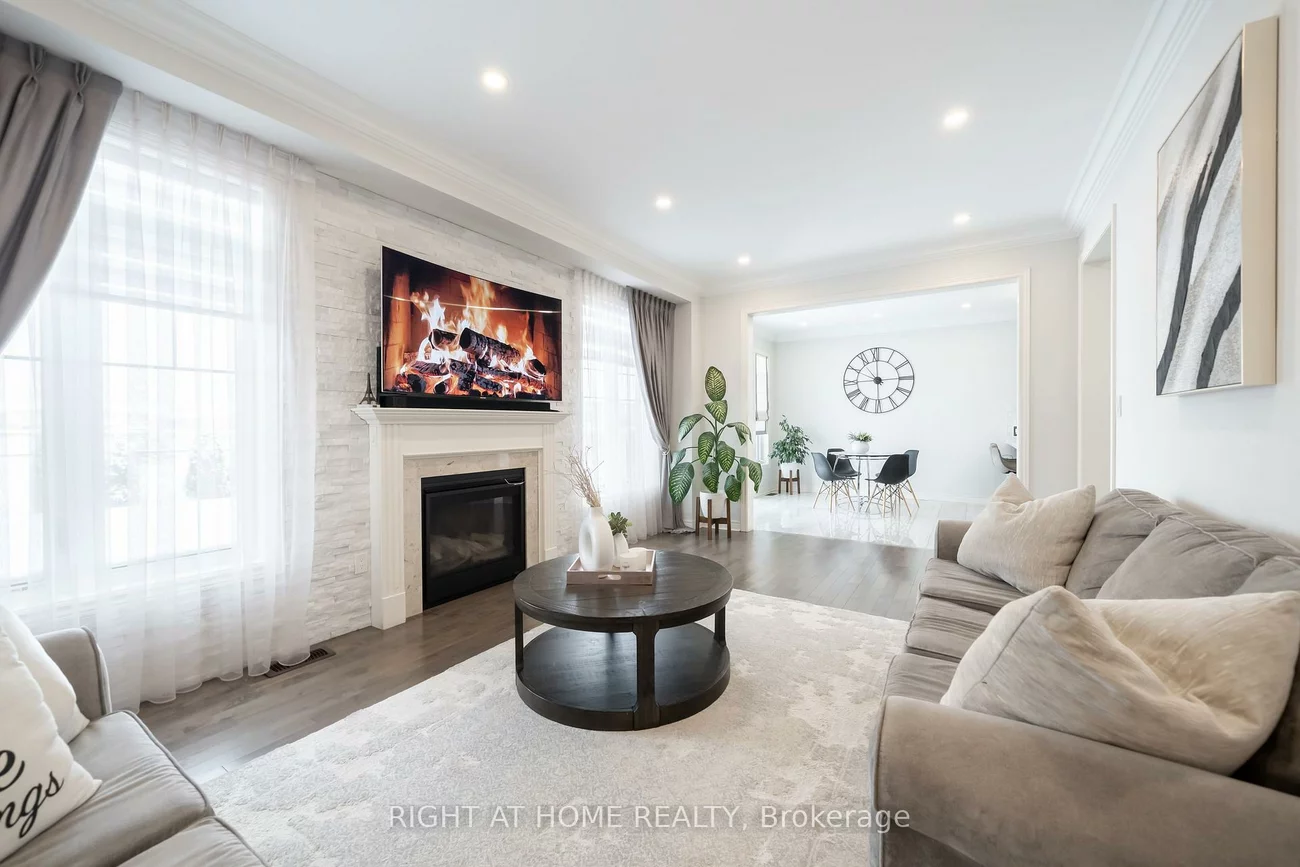 12, Tupling, Bradford, Bradford West Gwillimbury