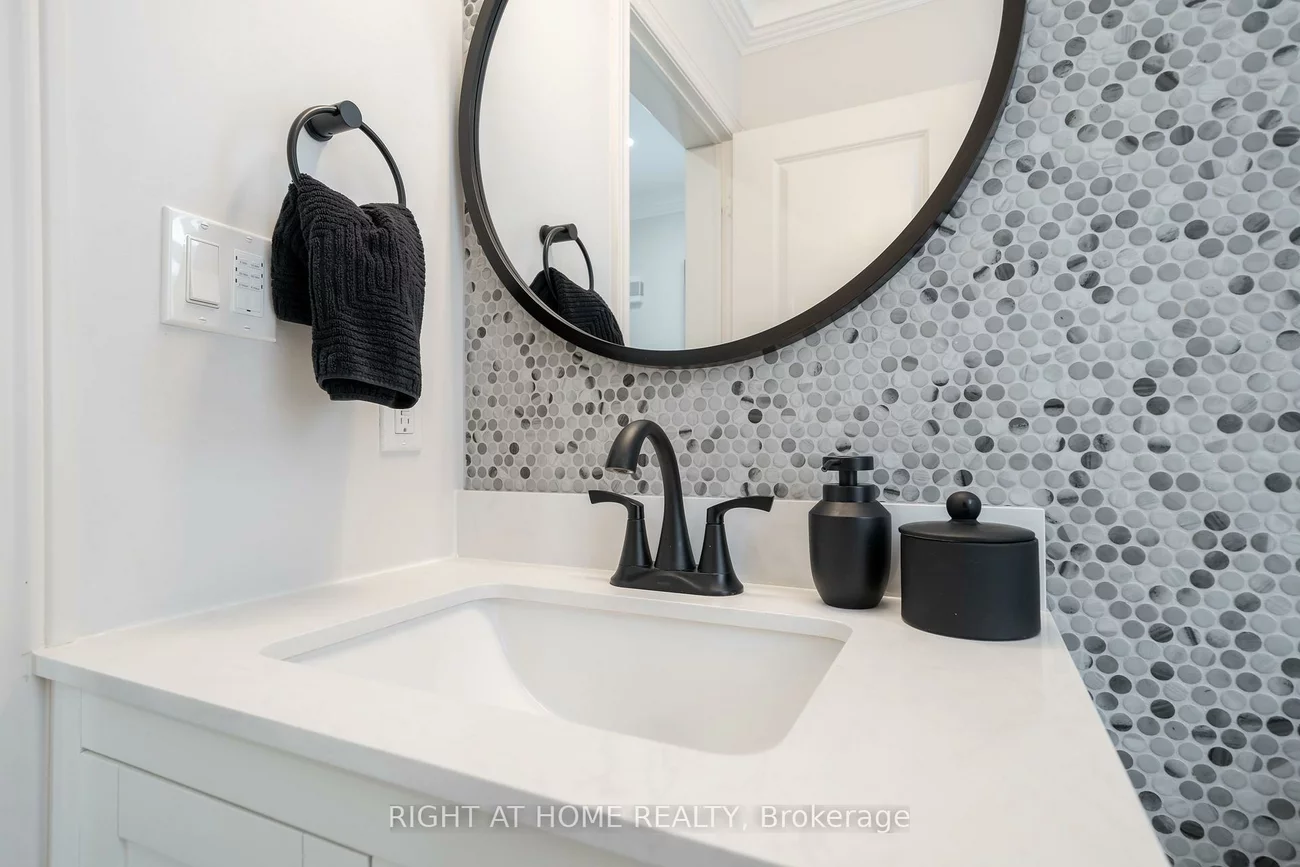 12, Tupling, Bradford, Bradford West Gwillimbury