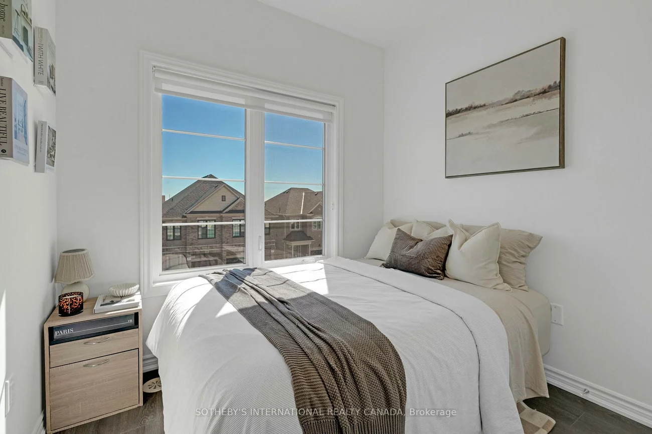28, Paisley, Bradford, Bradford West Gwillimbury