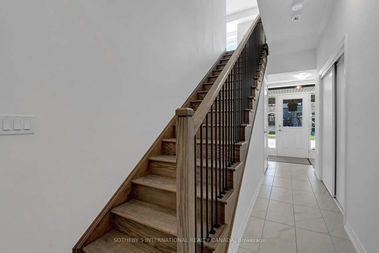 28, Paisley, Bradford, Bradford West Gwillimbury