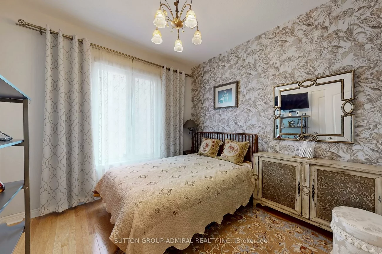 62, Waterton, Bradford, Bradford West Gwillimbury