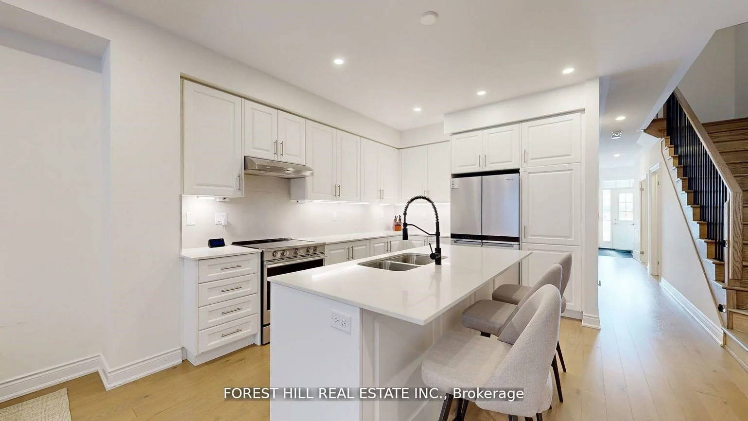 54, Montrose, Bradford, Bradford West Gwillimbury