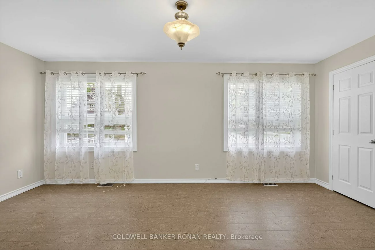 118, Queen, Bradford, Bradford West Gwillimbury