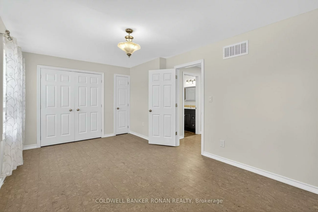 118, Queen, Bradford, Bradford West Gwillimbury