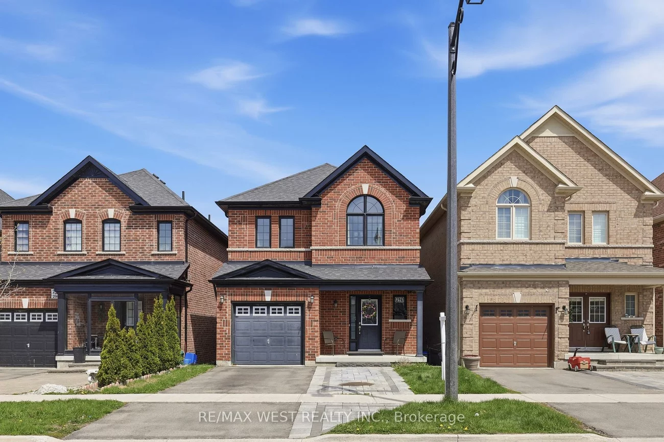 296, Miller Park, Bradford, Bradford West Gwillimbury