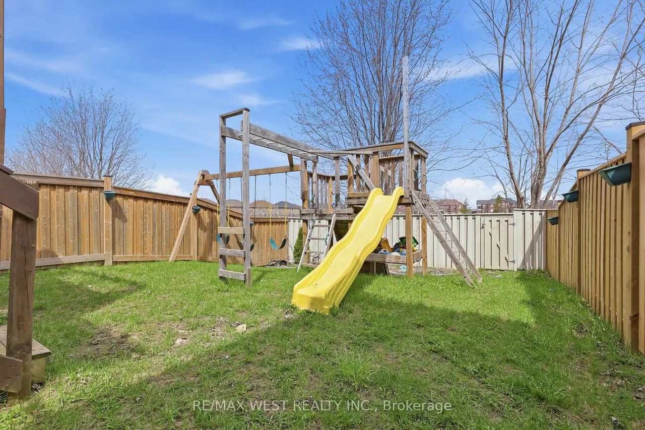 296, Miller Park, Bradford, Bradford West Gwillimbury