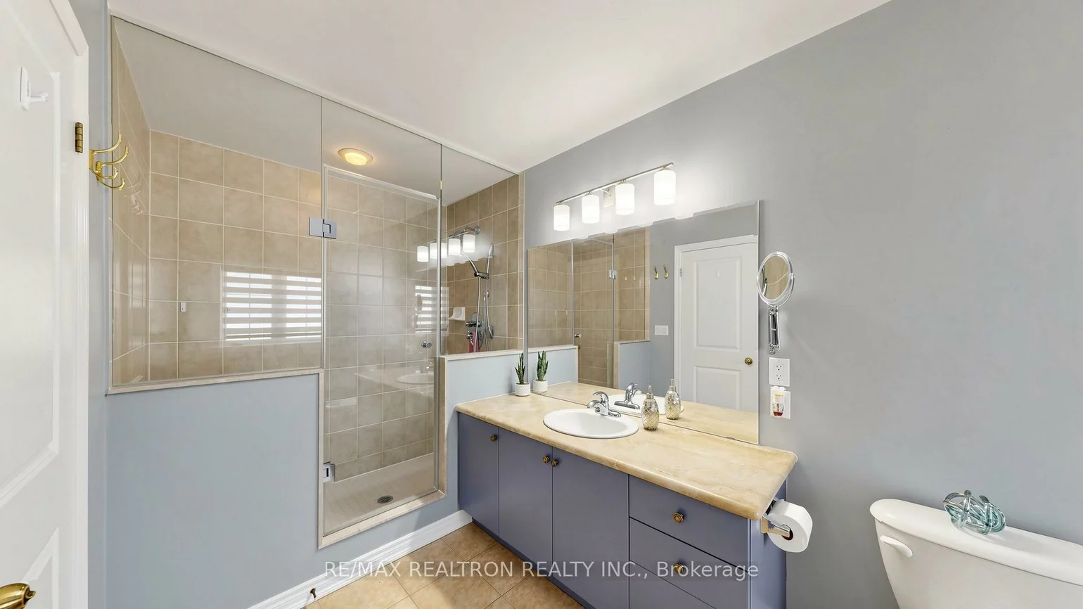 75, Gosnel, Bradford, Bradford West Gwillimbury