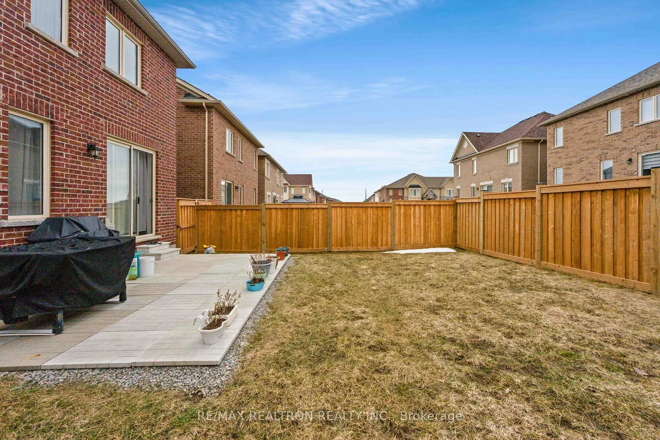 10, Neilly, Bradford, Bradford West Gwillimbury