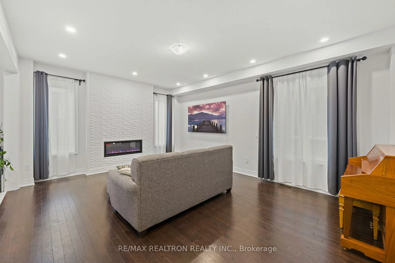 10, Neilly, Bradford, Bradford West Gwillimbury