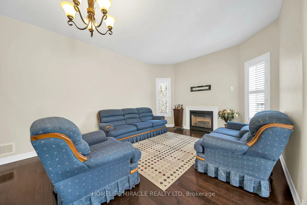 57, Bronze, Bradford, Bradford West Gwillimbury