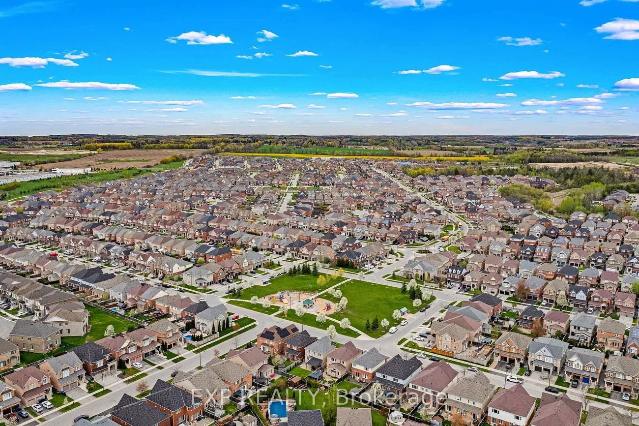 14, Eldridge, Bradford, Bradford West Gwillimbury