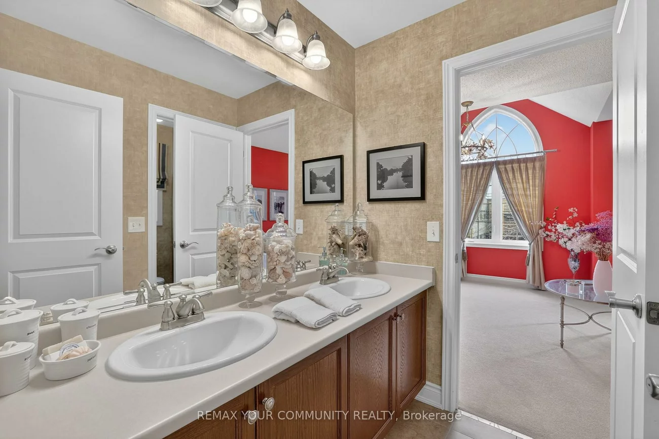 42, Rogers, Bradford, Bradford West Gwillimbury
