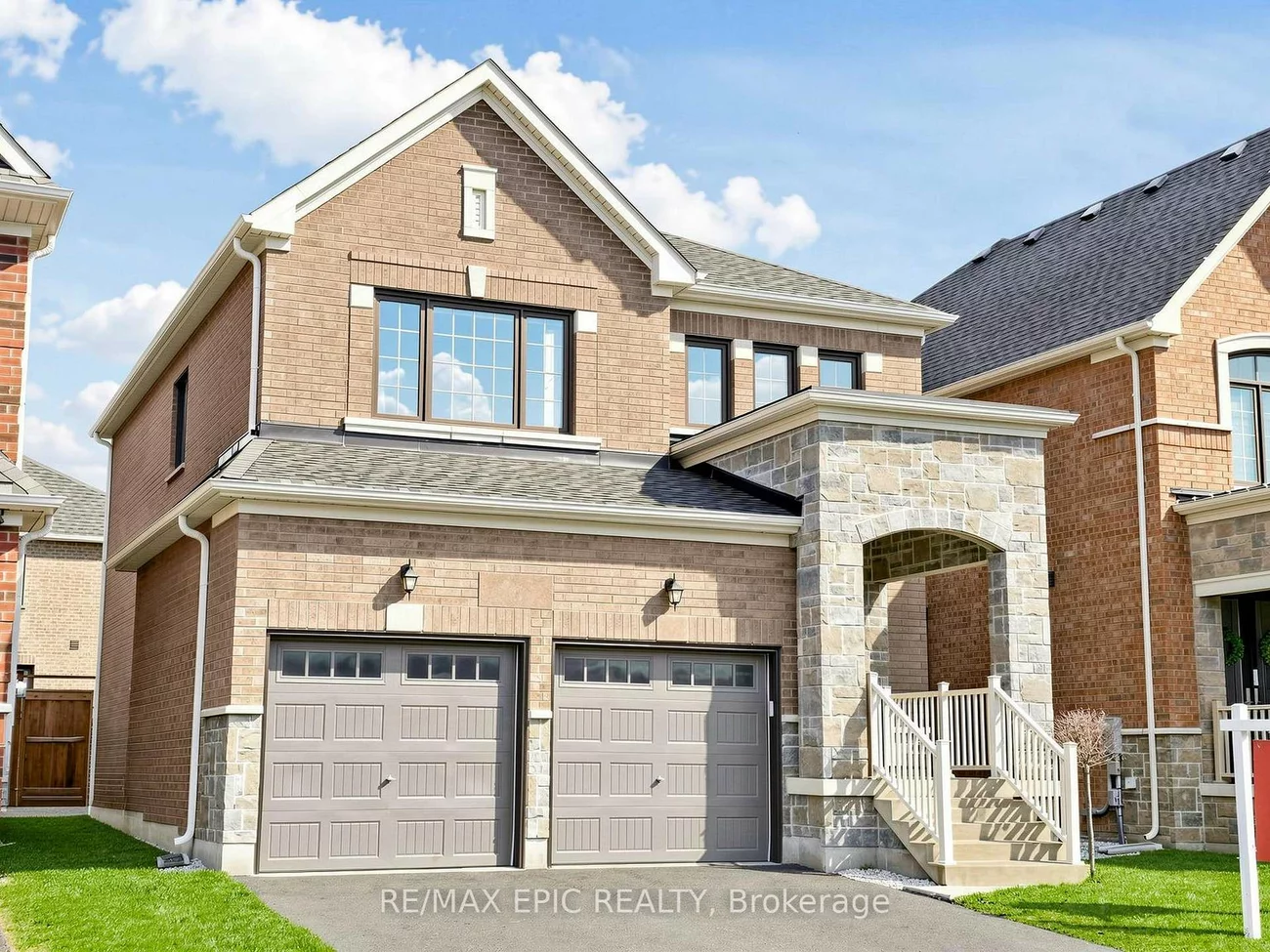 122, Scarlet, Bradford, Bradford West Gwillimbury