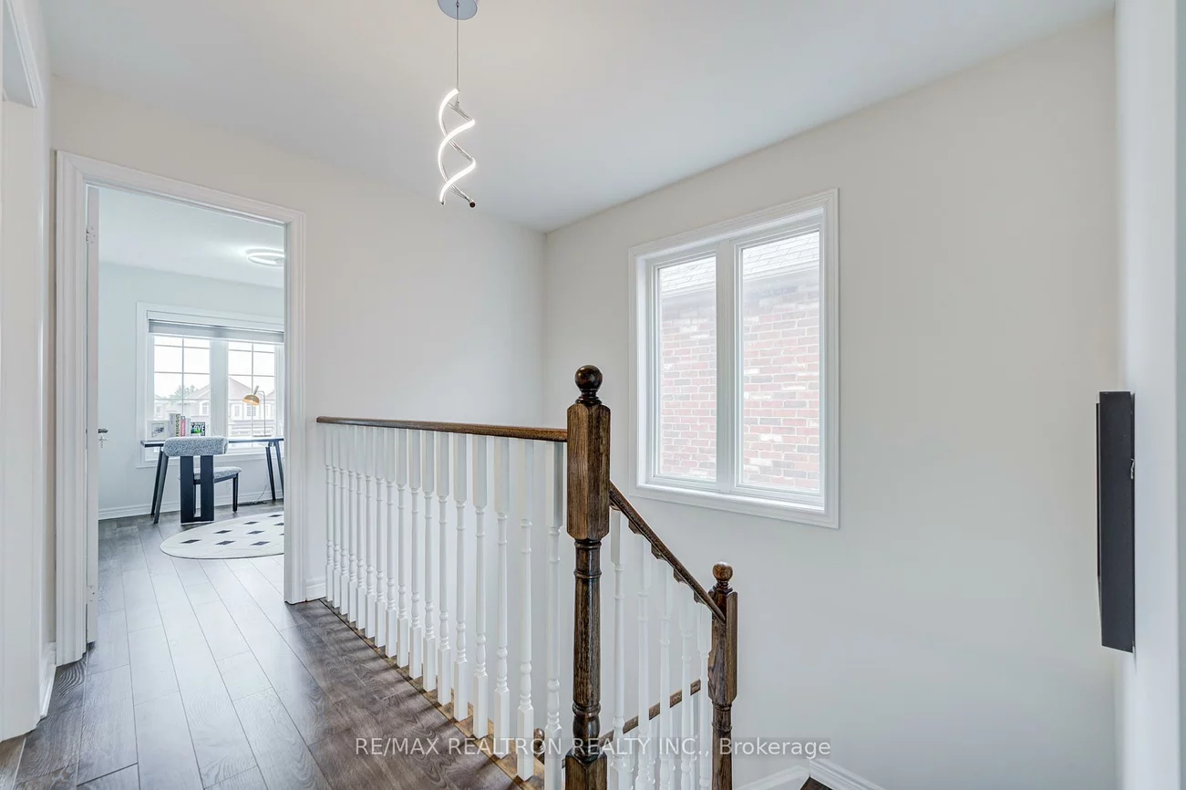 44, Luisa, Bradford, Bradford West Gwillimbury