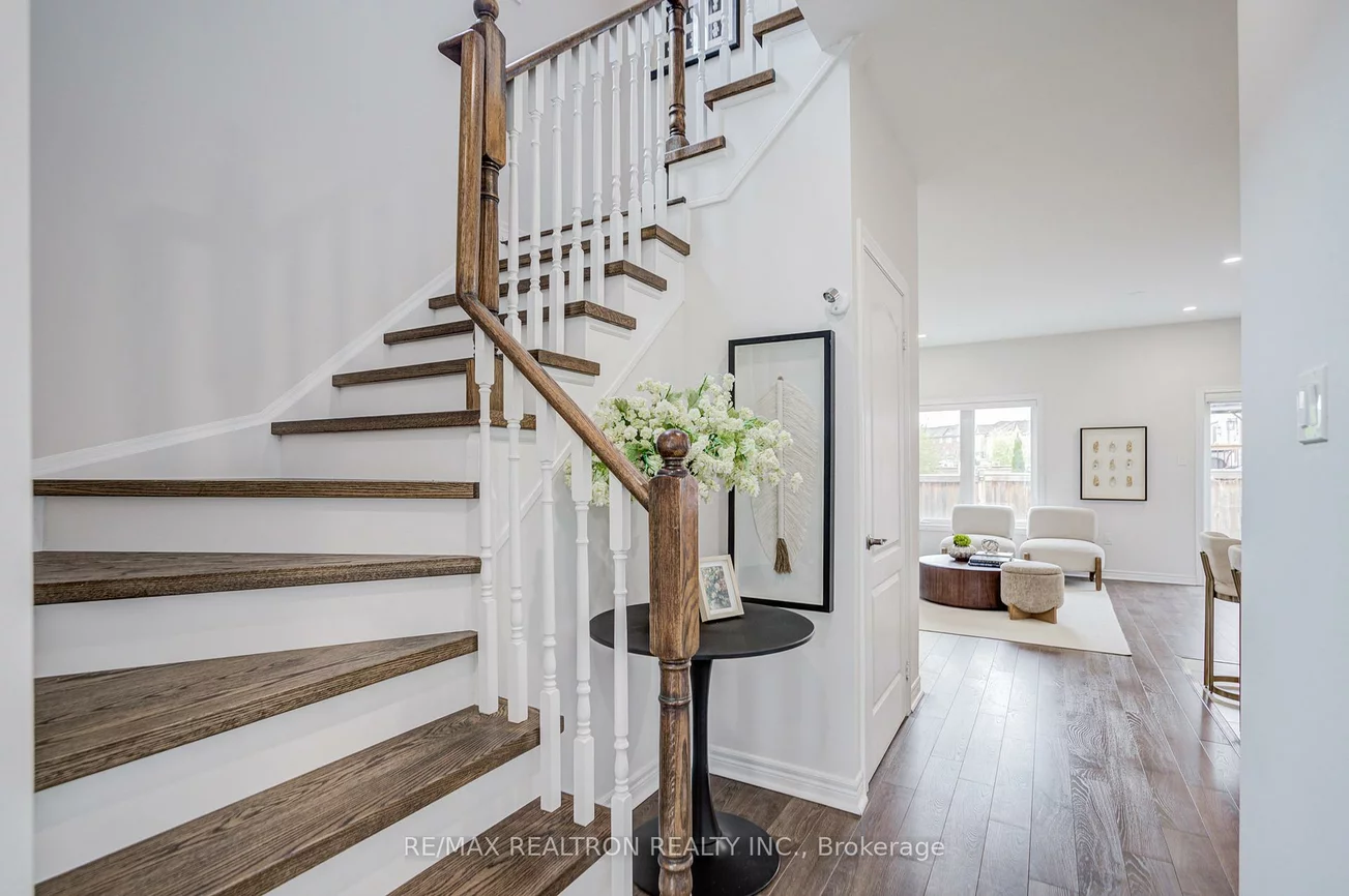 44, Luisa, Bradford, Bradford West Gwillimbury
