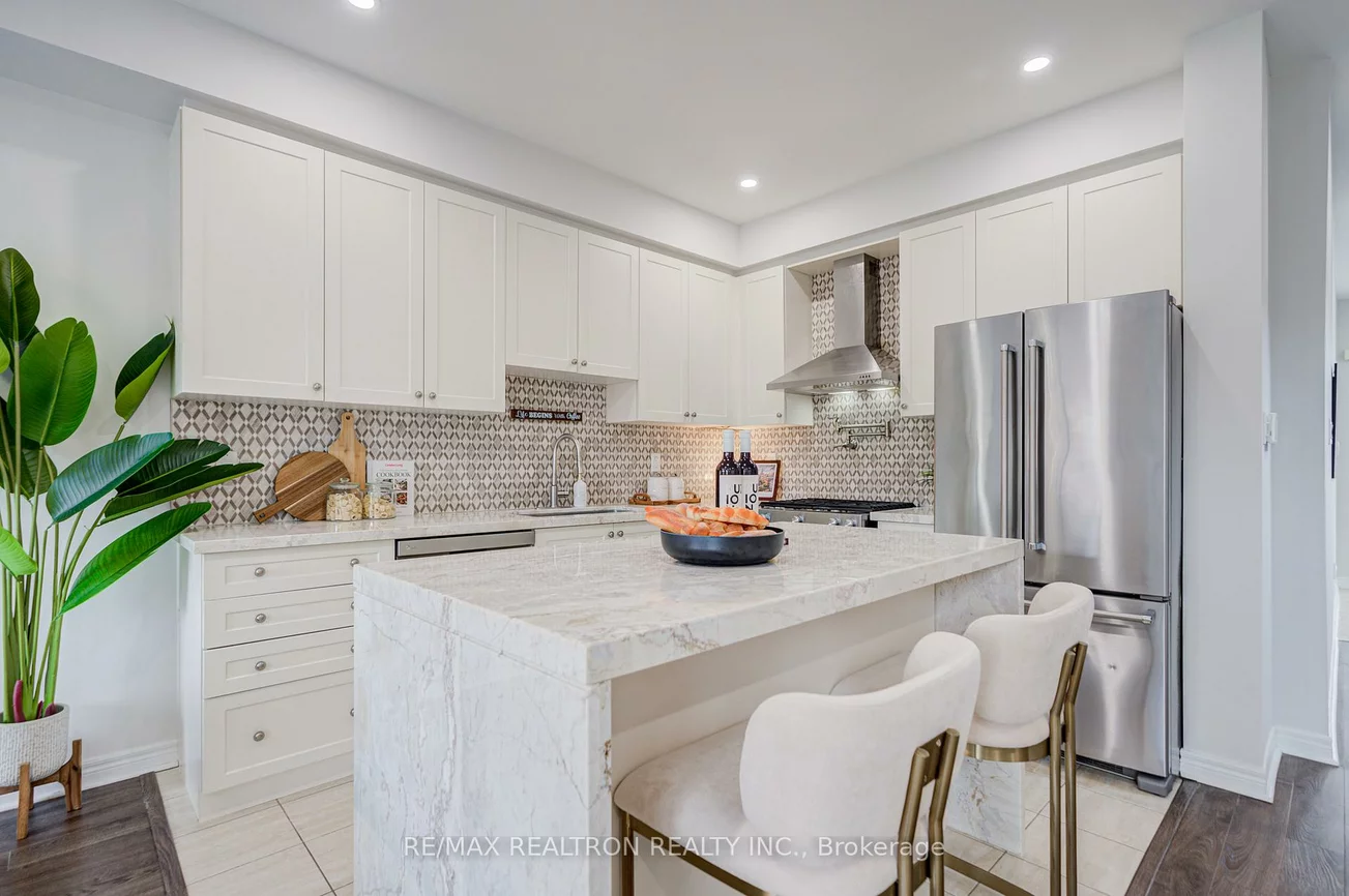 44, Luisa, Bradford, Bradford West Gwillimbury