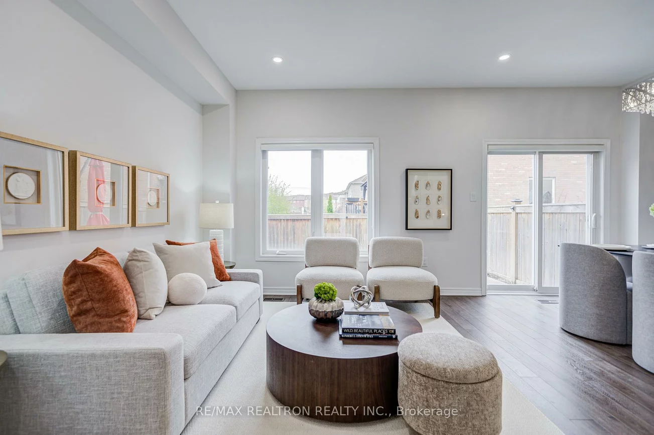 44, Luisa, Bradford, Bradford West Gwillimbury
