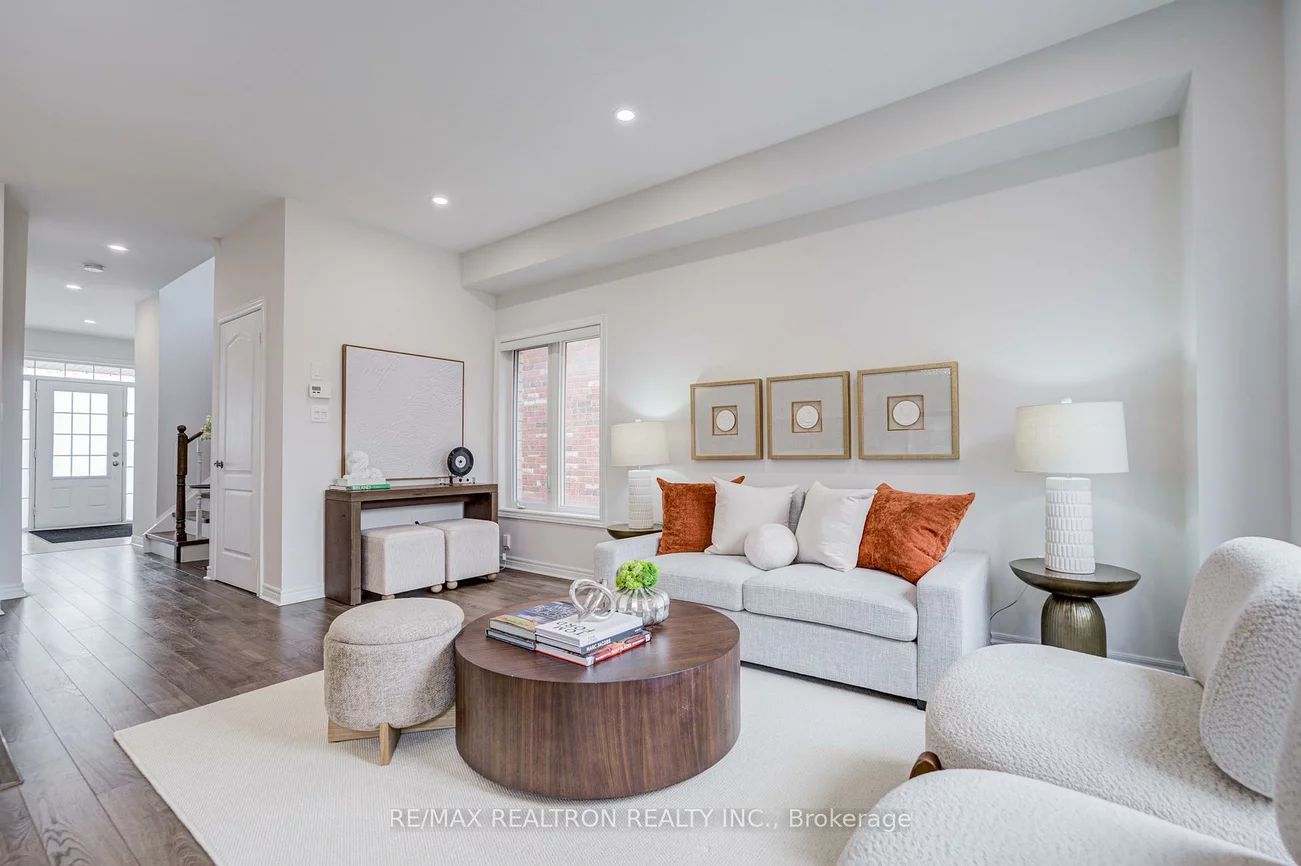 44, Luisa, Bradford, Bradford West Gwillimbury