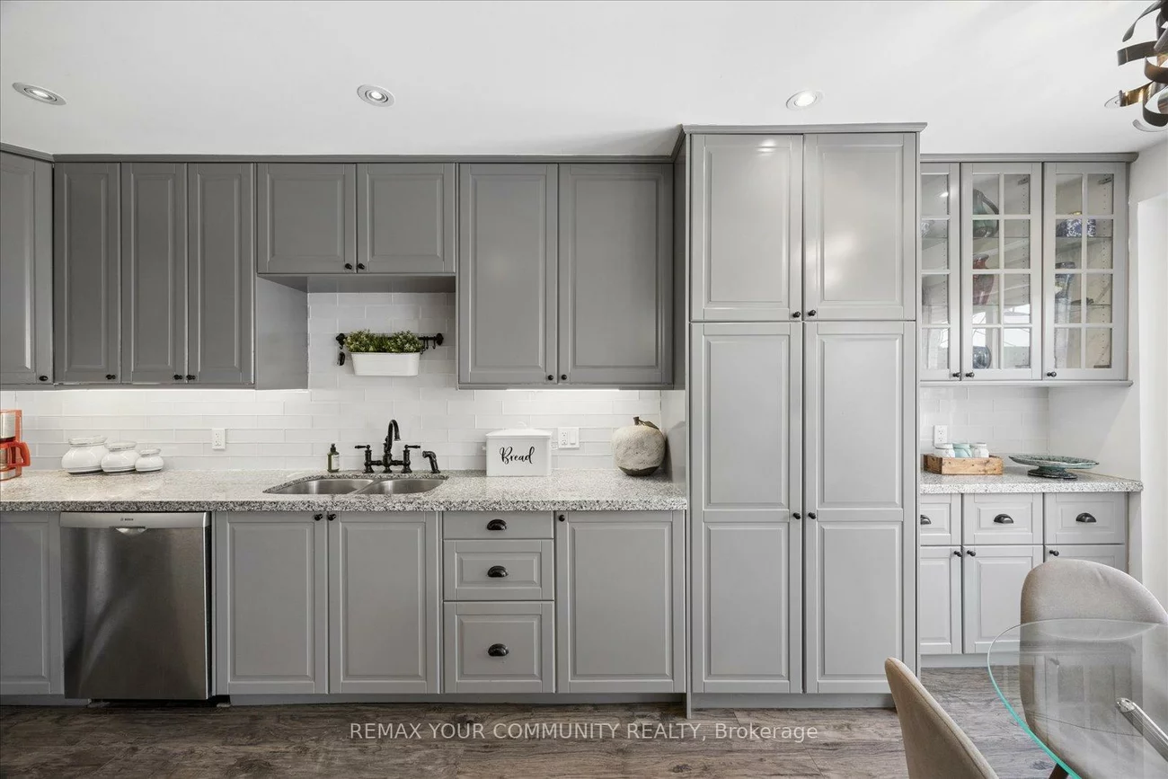 23, Breeze, Bradford, Bradford West Gwillimbury