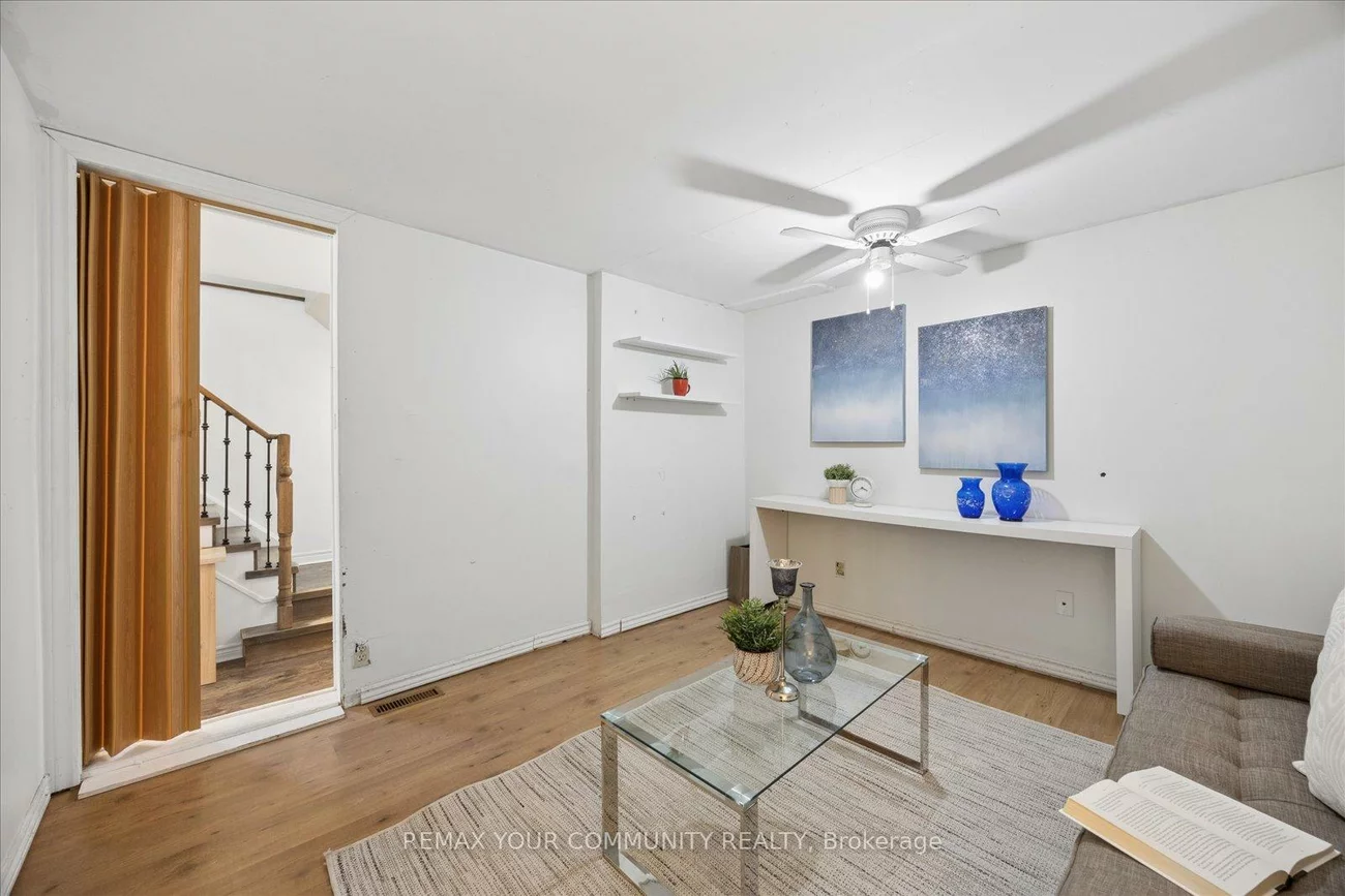 23, Breeze, Bradford, Bradford West Gwillimbury