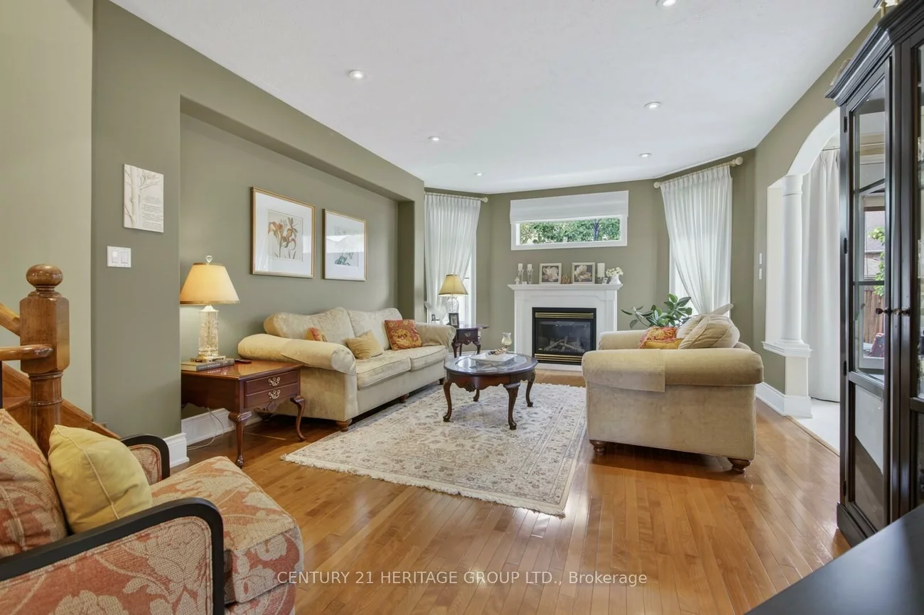 64, Gardiner, Bradford, Bradford West Gwillimbury