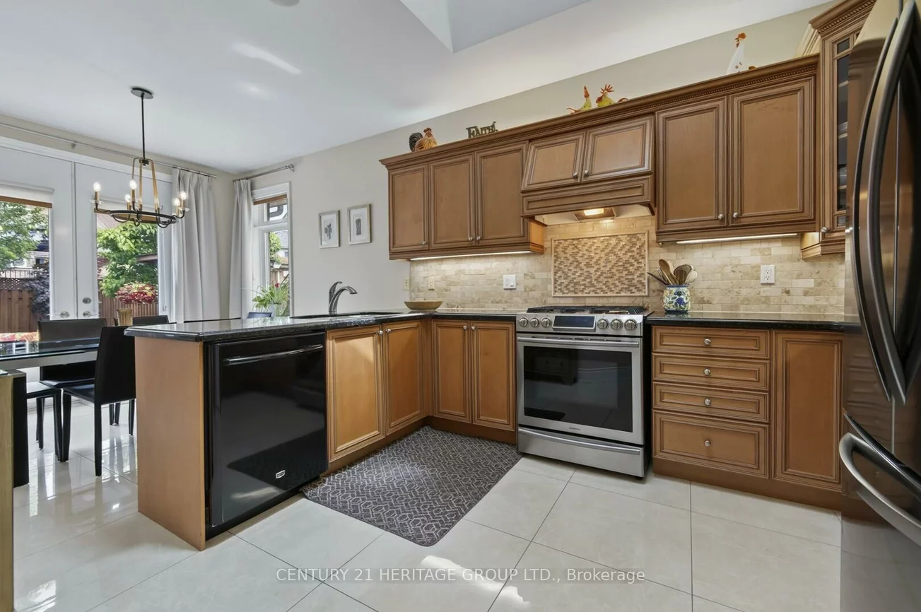 64, Gardiner, Bradford, Bradford West Gwillimbury